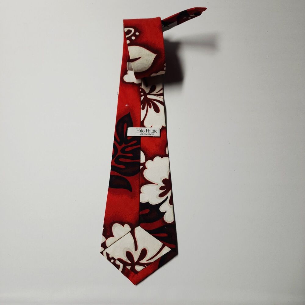 Vintage Hilo Hattie Hawaiian Tie Red White Hibiscus Cotton Necktie Made in USA